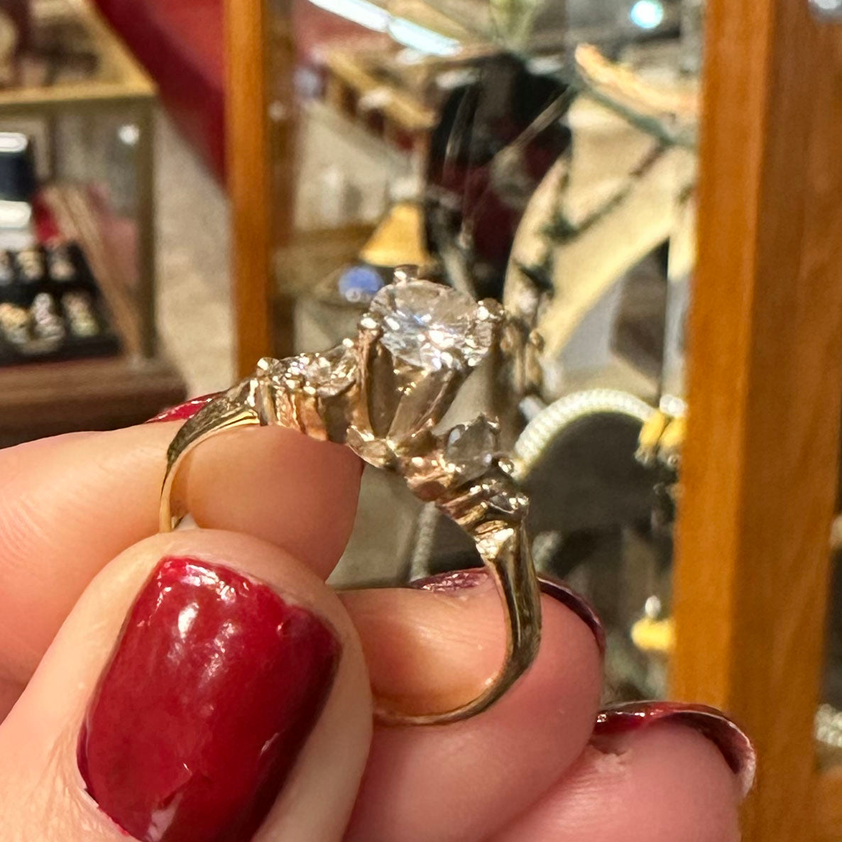 14k Gold & Diamond Ring