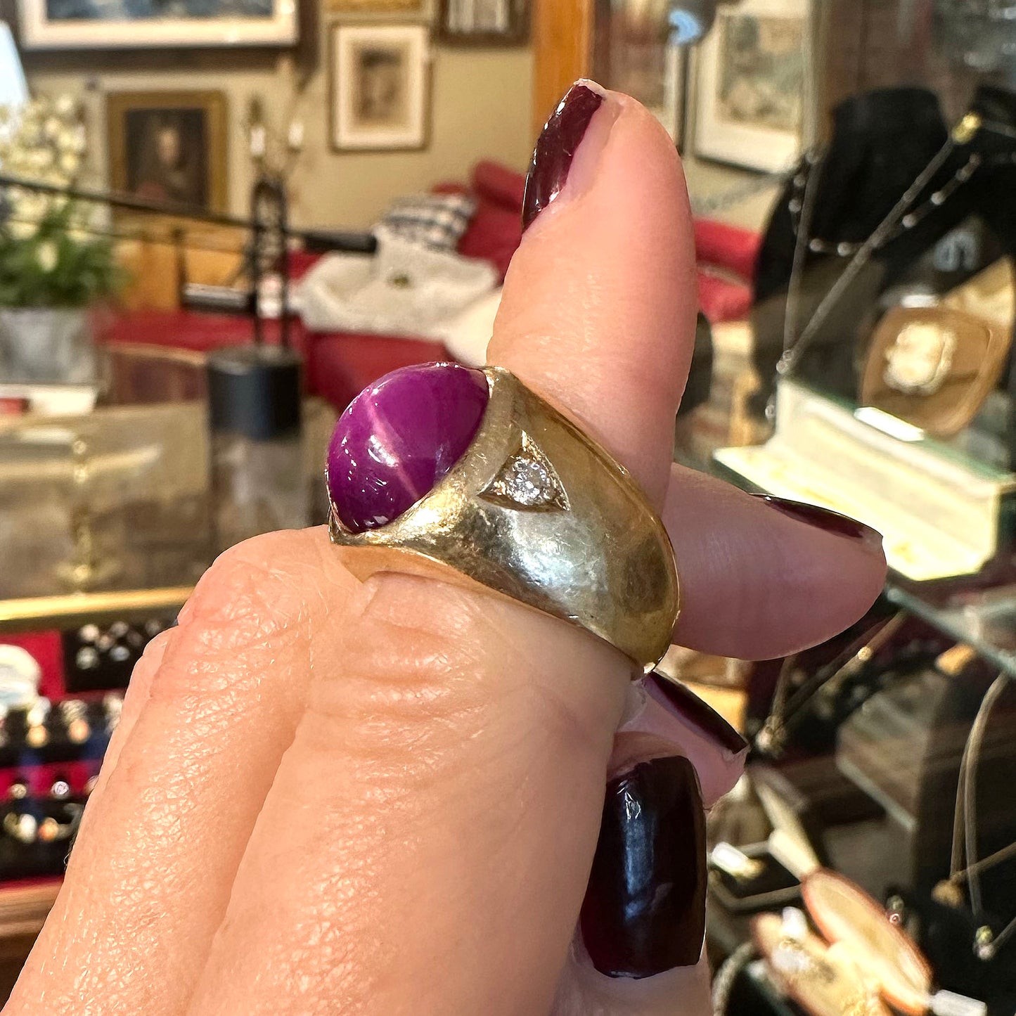 Vintage 14k Ruby Lindy Star Sapphire Ring