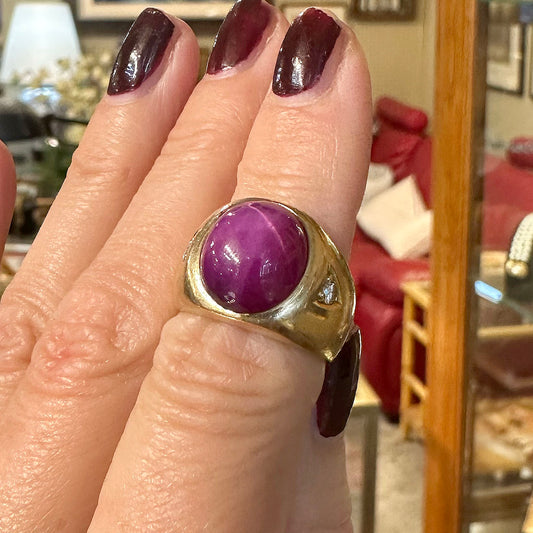 Vintage 14k Ruby Lindy Star Sapphire Ring