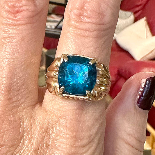 Vintage 14k London Blue Topaz Ring