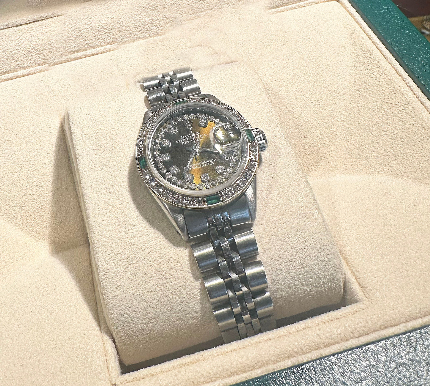 Rolex - Datejust w/ Sapphire, Crystal Face & Diamonds & Emeralds