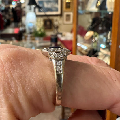 Vintage 18k Gold, Sapphire & Diamond Ring