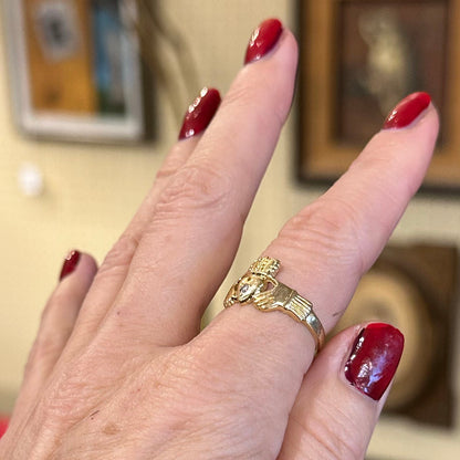 14k Gold Cladagh Ring w/ Diamond