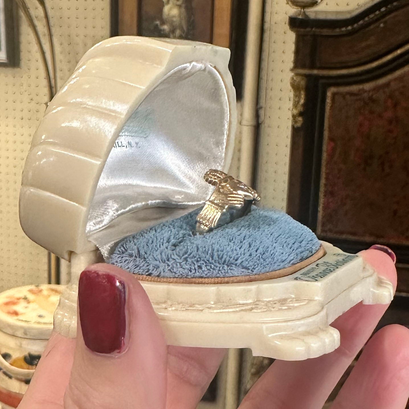 14k Gold Cladagh Ring w/ Diamond