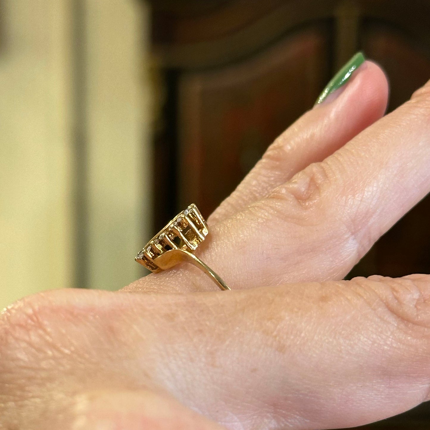 14k c.1970s Diamond Heart Swirl Ring