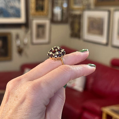 Vintage 18k Gold Garnet Cluster Ring