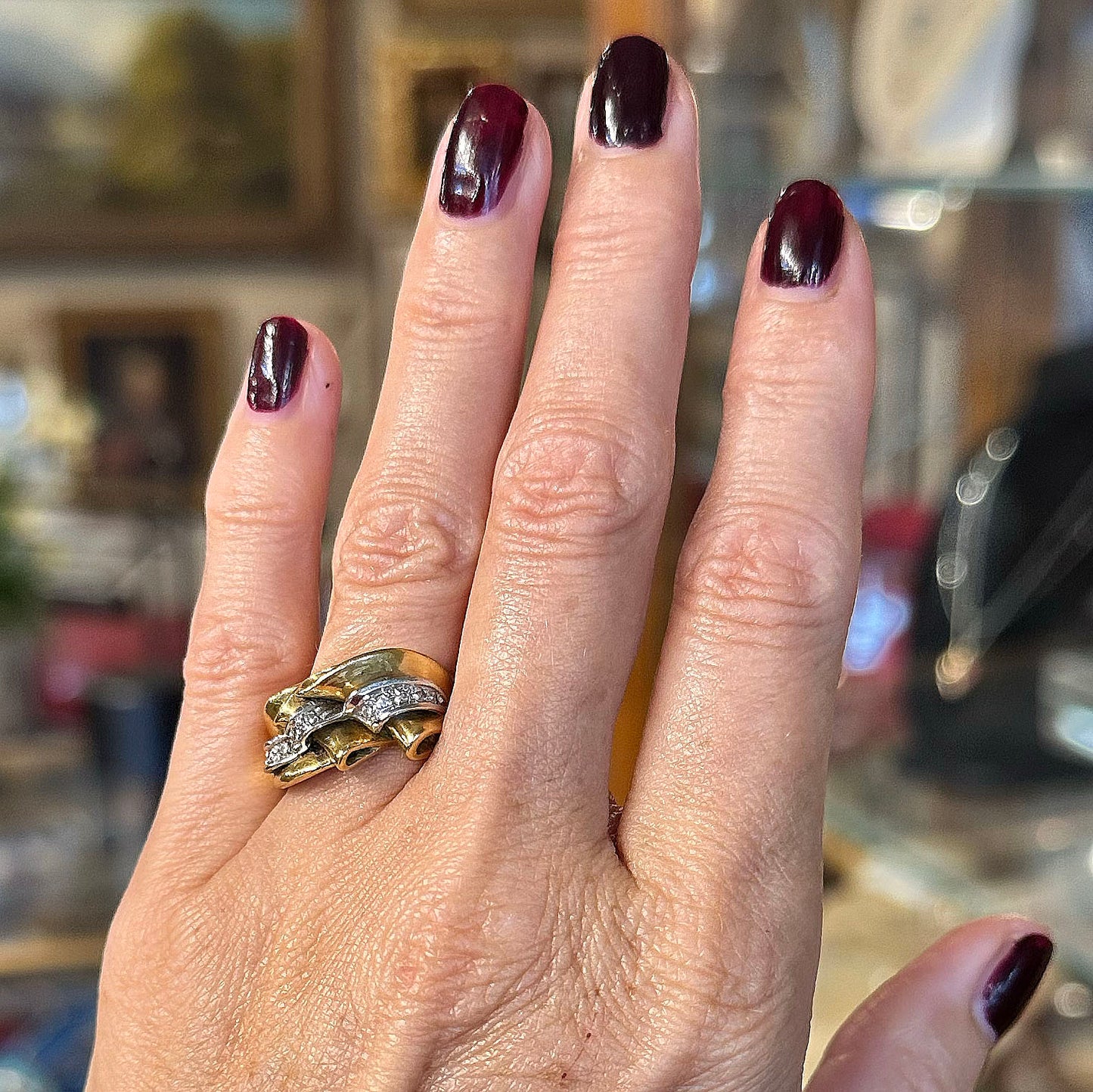 French 18k Gold Sweethearts Diamond Ring